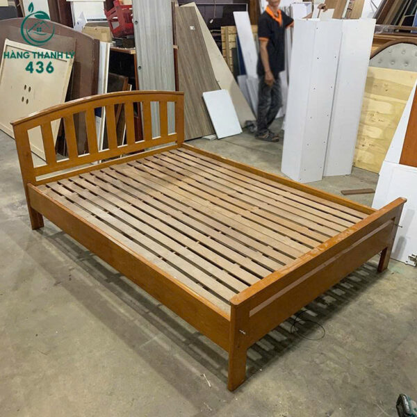 giuong go cu 1m4x2m thiet ke nan go tien loi 1