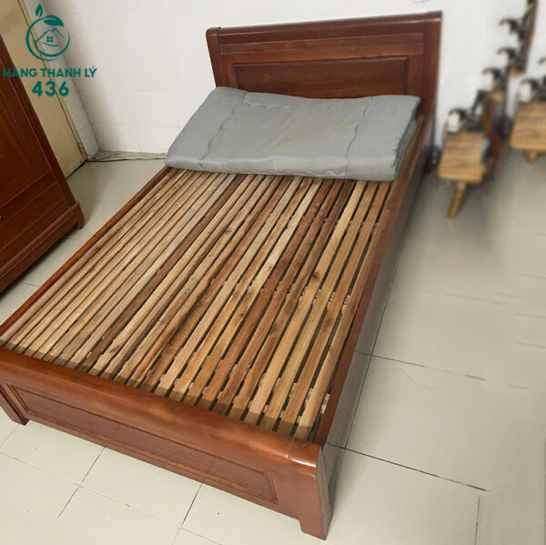 giuong-ngu-cu-1m2x2m-khung-go-mau-nau giuong ngu cu 1m2x2m khung go mau nau