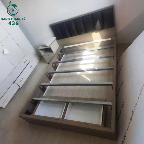 giuong ngu cu 1m4x2m dau giuong boc da 3