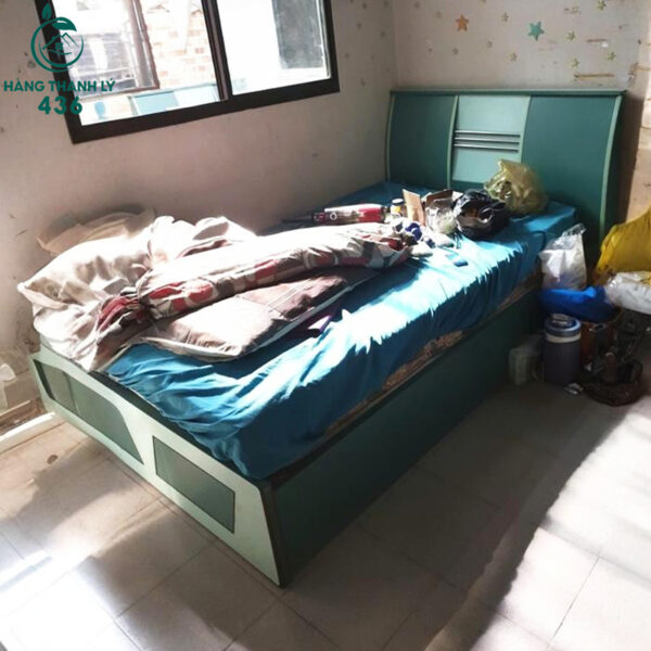 giuong ngu cu khung go mau