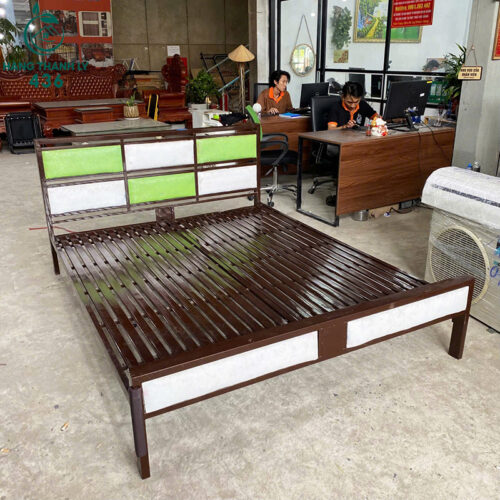 Giường Sắt Cũ 1M6X2M Màu Nâu Đầu Giường Bọc Đệm 3 giuong sat cu 1m6x2m mau nau dau giuong boc dem 1 1
