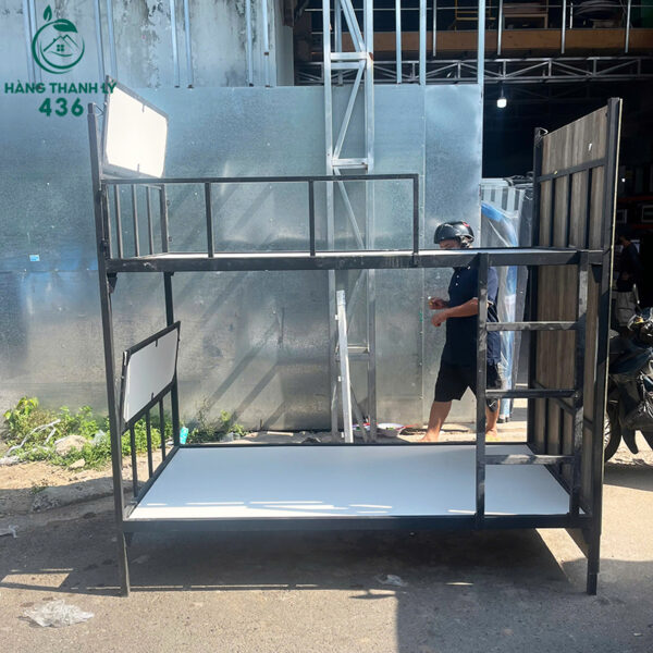 giuong tang sat cu 1m9x1m9x90cm chan sat 3