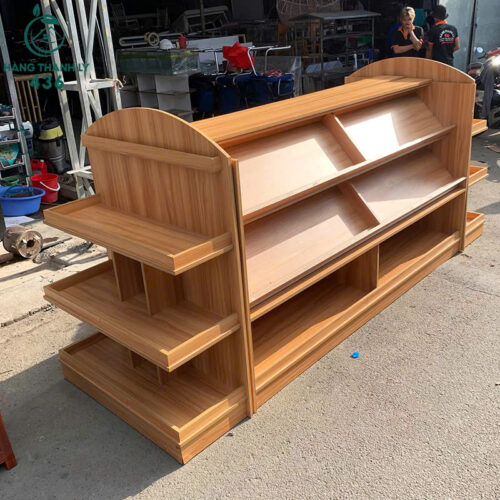 Kệ Trưng Bày Cũ 3M1X1MX1M35 2 Mặt Bằng Gỗ Nhiều Tầng 4 ke trung bay cu 2 mat bang go nhieu tang 4