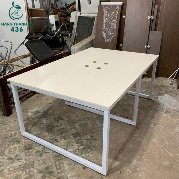 thanh ly ban hop cu 1m2x2mx75cm chan sat trang moi 99 3