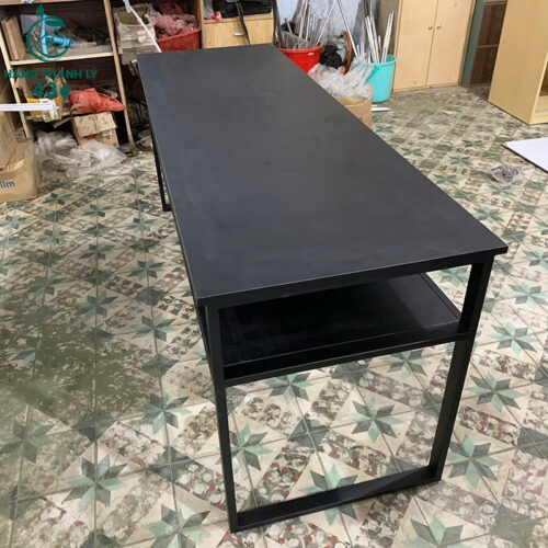thanh ly ban lam viec 1m8x60cmx75cm mat go chan sat 1