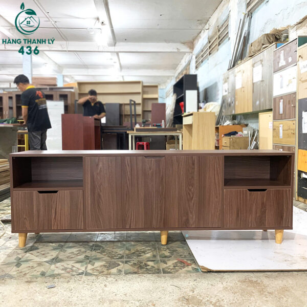 thanh ly ke tivi 1m8x60cmx35cm 2 canh van go nau moi 99 1