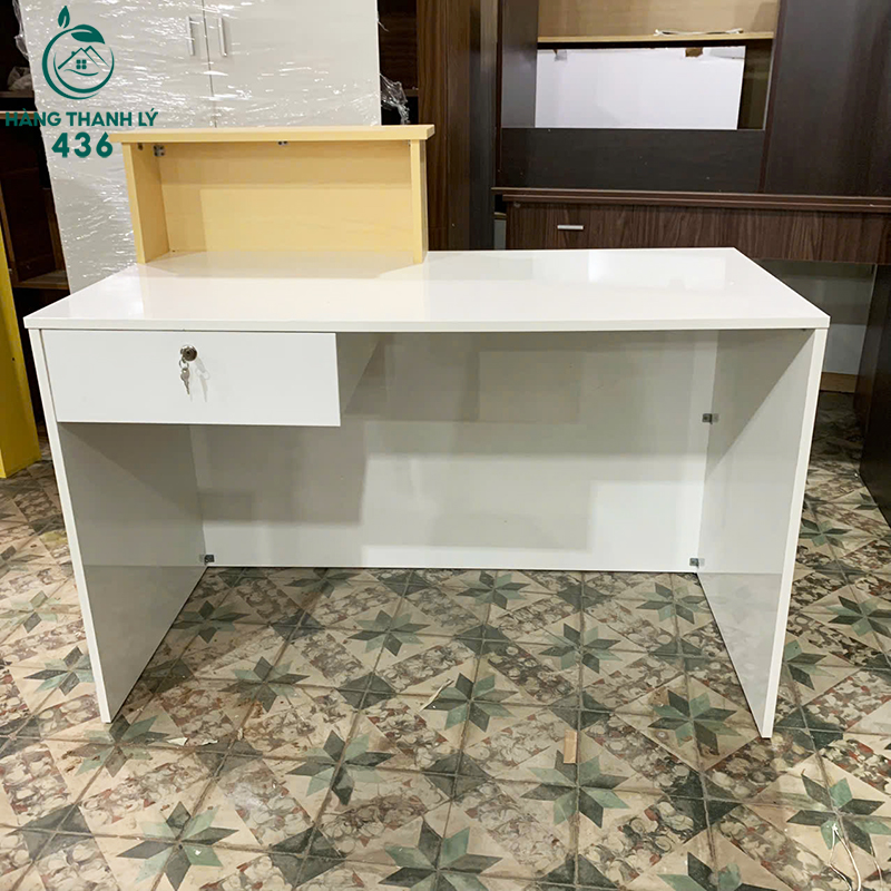 thanh-ly-quay-le-tan-mau-trang-phoi-go-1m2x60cm-moi-99-mau-2-4 Thanh Lý Quầy Lễ Tân Màu Trắng Phối Gỗ 1M2X60CM Mới 99% (Nhiều Mẫu)