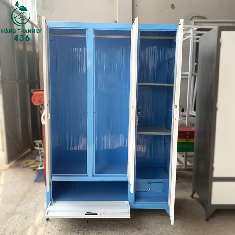 thanh-ly-tu-sat-3-canh-co-guong-khung-xanh-canh-trang-nhieu-mau-4 Thanh Lý Tủ Sắt 3 Cánh 1M18X1M8X50CM Có Gương Mới 99% (Nhiều Mẫu)