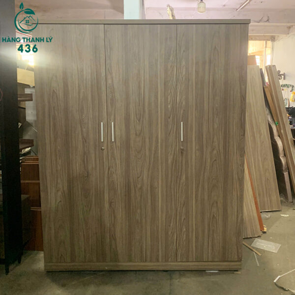 tu quan ao cu 1m6x2m mau nau van go sang trong 4