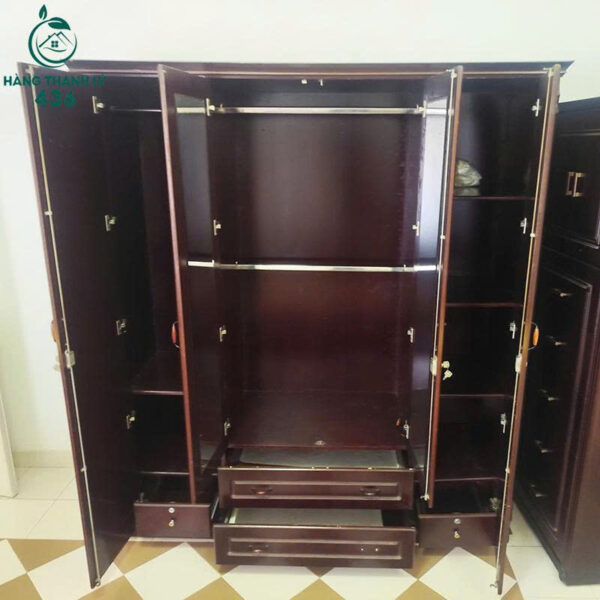 tu quan ao cu 3 canh go mau nau sam 1