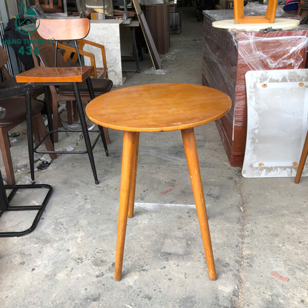 ban cafe go cu mat tron chan cao xinh xan 3