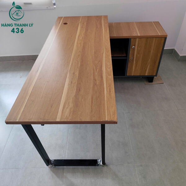 ban giam doc chu l cu 2mx1m6 chan sat mat go 1