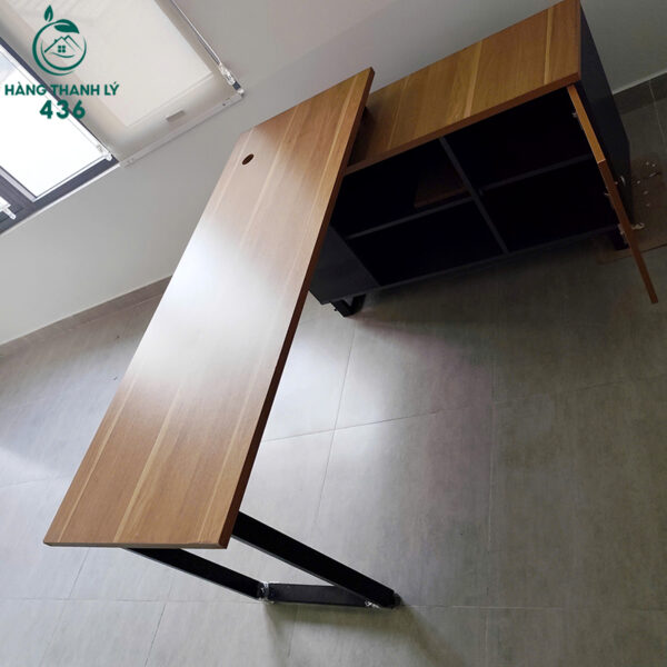 ban giam doc chu l cu 2mx1m6 chan sat mat go 3