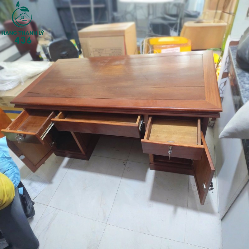 Bàn Giám Đốc Cũ 1M6X60CM Xoan Đào Thiết Kế Nhiều Ngăn ban-giam-doc-cu-1m6x60cm-xoan-dao-thiet-ke-nhieu-ngan-1 Bàn Giám Đốc Cũ 1M6X60CM Xoan Đào Thiết Kế Nhiều Ngăn