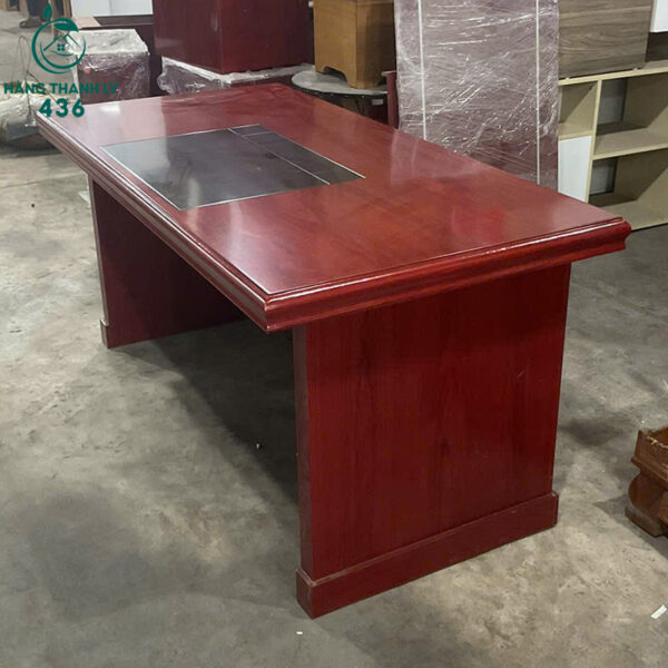 ban giam doc cu 1m6x80cm mau nau do phoi pano noi 3