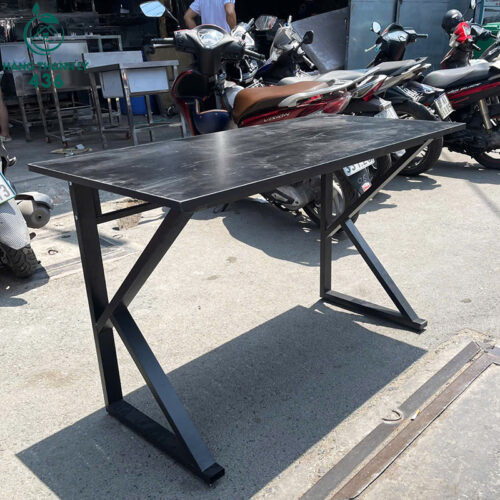 ban lam viec chan sat chu x cu 1