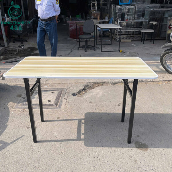 ban lam viec chan sat mat go cu 1m2x60cm 1