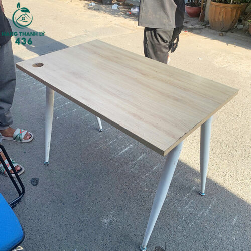 ban lam viec cu 1m2x1mx75cm chan con mau trang 1