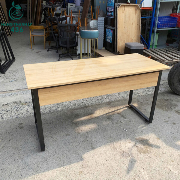 ban lam viec cu chan sat chu u 1m4x60cm 2