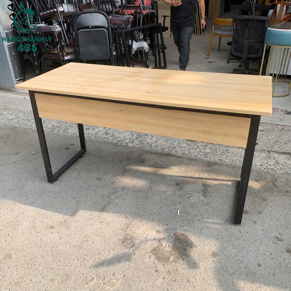 ban lam viec cu chan sat chu u 1m4x60cm 3