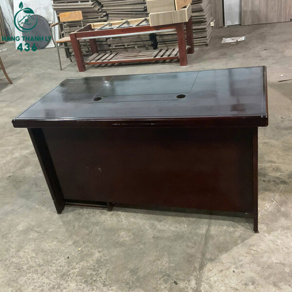 ban lam viec giam doc go mau nau cu 1m4x70cm 4