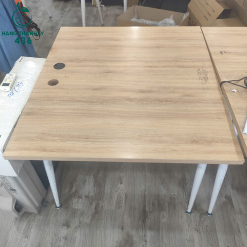 ban lam viec go cu 1mx60cm chan sat ong mau trang