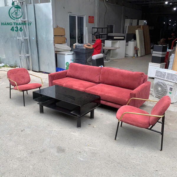 bo sofa phong khach boc nem cu mau do kem ban kinh 2