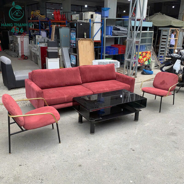 bo sofa phong khach boc nem cu mau do kem ban kinh 3
