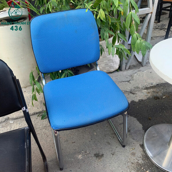 ghe chan quy cu boc nem xanh duong 1