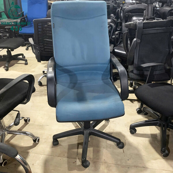 ghe lam viec cu boc vai mau xanh co tay vinh 3