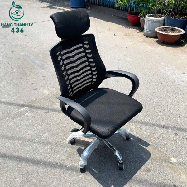 ghe xoay lung luoi co tua dau cu 3