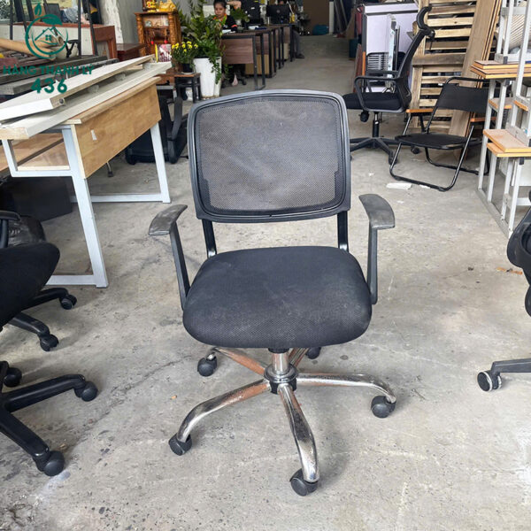 ghe xoay van phong cu lung luoi chan inox 2