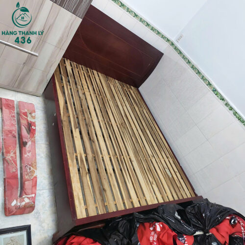 giuong ngu cu 1m6x2m mau van go nau 2