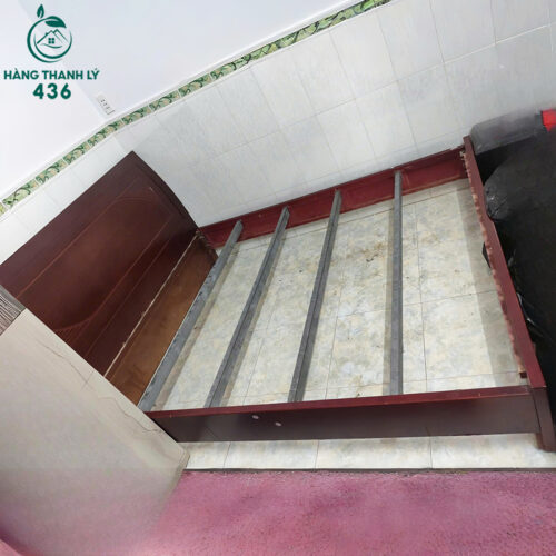 giuong ngu cu 1m6x2m mau van go nau 3