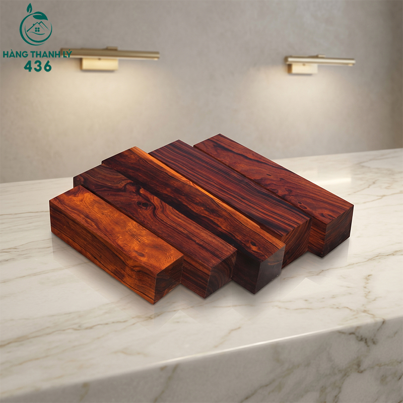 Gỗ lim thường cao từ 20–30 mét trở lên