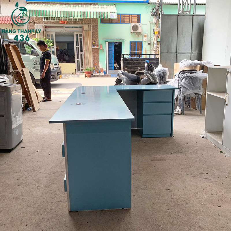 Quầy Lễ Tân Cũ 2M4X1M55X76CM Màu Xanh quay-le-tan-cu-2m4x1m55x76cm-mau-xanh-6 Quầy Lễ Tân Cũ 2M4X1M55X76CM Màu Xanh