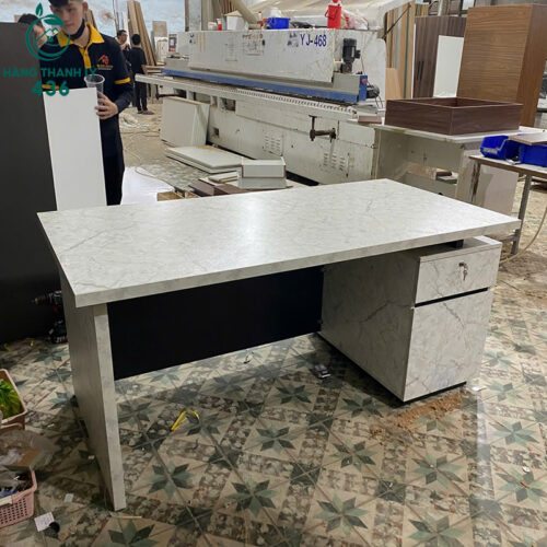 thanh ly ban giam doc 1m6x80cm mat van da moi 99 2