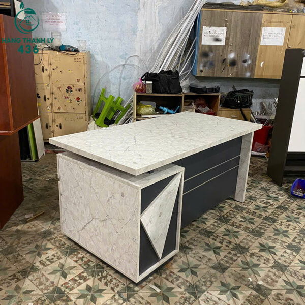 thanh ly ban giam doc 1m6x80cm mat van da moi 99 4