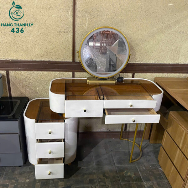 thanh ly ban trang diem mau trang kem kem ghe ngoi moi 99 1