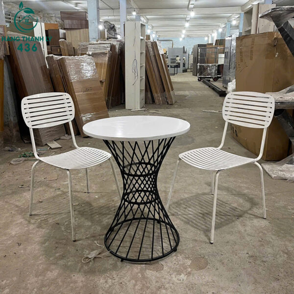thanh ly bo ban ghe cafe trang chan sat moi 99 3