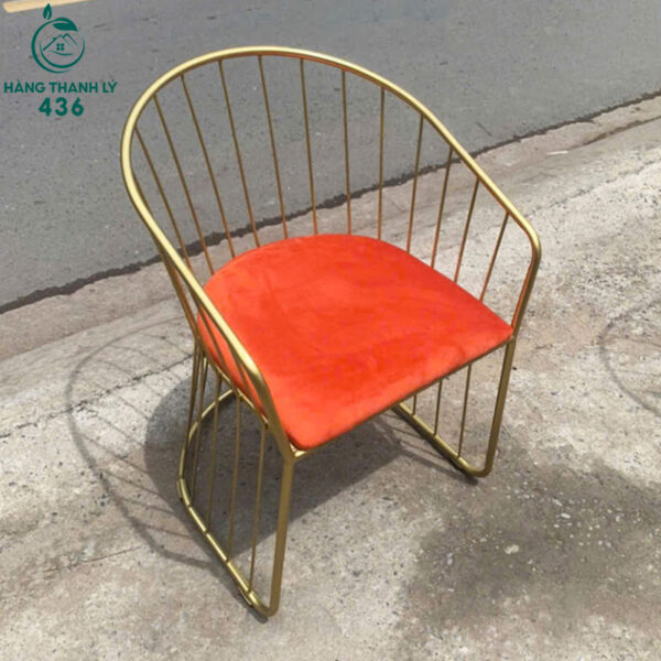 thanh-ly-ghe-cafe-khung-sat-ma-vang-nem-cam-moi-99 (3) thanh ly ghe cafe khung sat ma vang nem cam moi 99 3