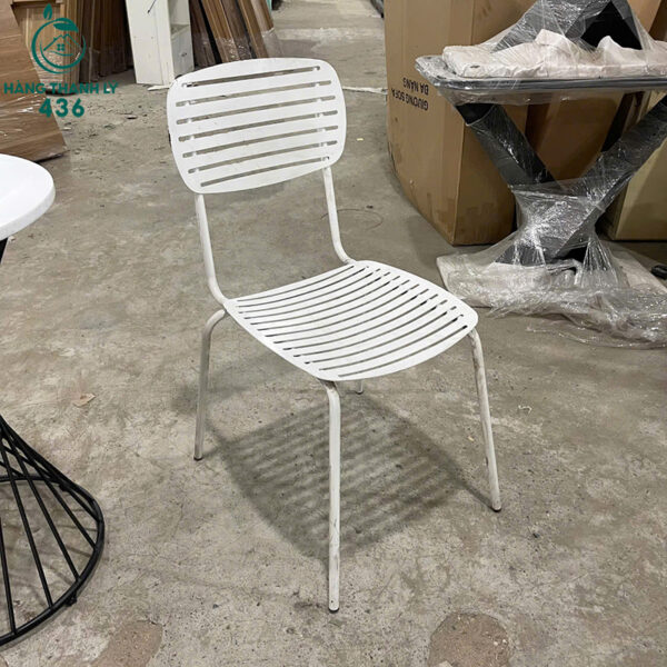 thanh ly ghe cafe sat nan thua mau trang moi 99 2