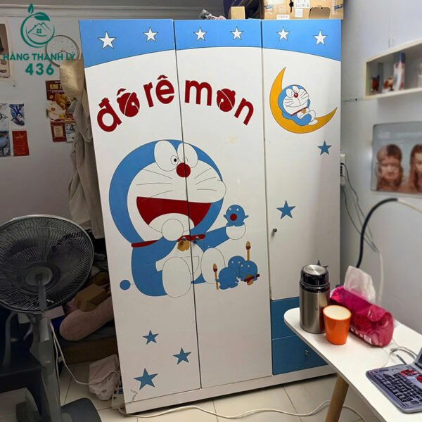 tu quan ao cu 1m4x2m cho be hinh doremon 3 canh 2