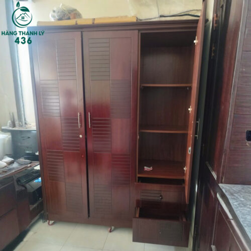 tu quan ao go 3 canh mau nau do cu 2