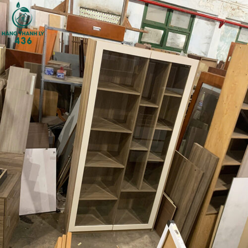 tu trung bay go 1mx2m cua kinh nhieu ngan dep cu 3