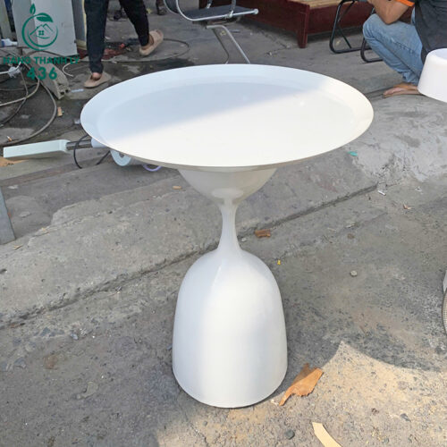 ban cafe cu mat tron mau trang thiet ke hien dai 3
