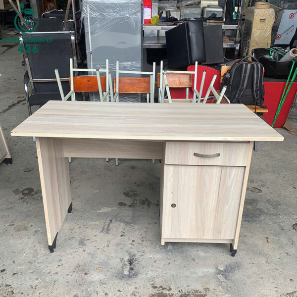 ban-lam-viec-cu-1m2x60cm-mau-vang-nhat-van-go-co-hoc-tu (2) ban lam viec cu 1m2x60cm mau vang nhat van go co hoc tu 2