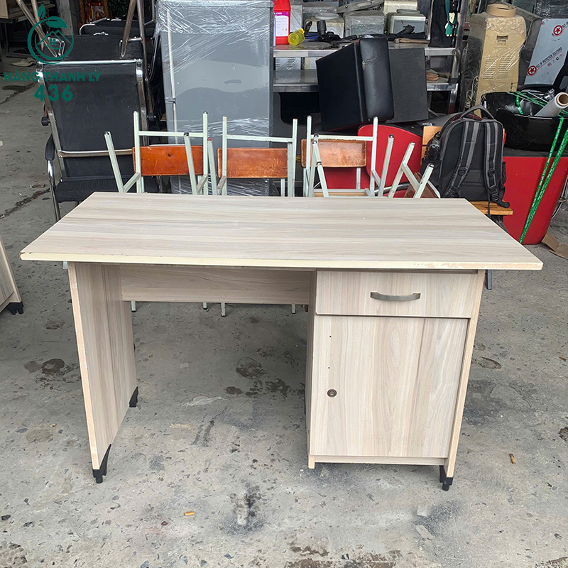 Bàn Làm Việc Cũ 1M2X60CM Màu Vàng Nhạt Vân Gỗ Có Hộc Tủ 5 ban lam viec cu 1m2x60cm mau vang nhat van go co hoc tu 2
