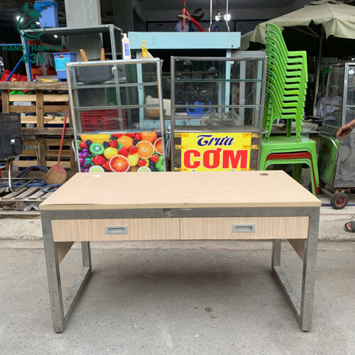 ban lam viec cu 1m4x70cm khung inox co 2 hoc keo 6