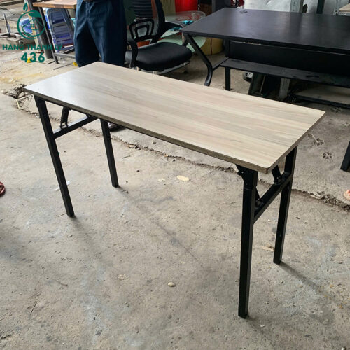 Bàn Làm Việc Cũ 1MX40CM Mặt Vân Gỗ Chân Sắt Gấp Gọn 3 ban lam viec cu mat van go trang chan sat den 3